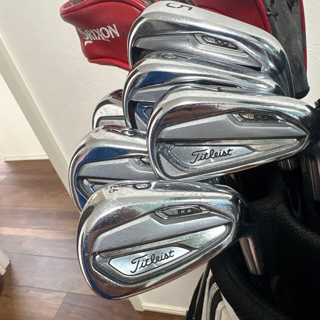 Titleist ホワイトキャディバッグ クラブ付き
