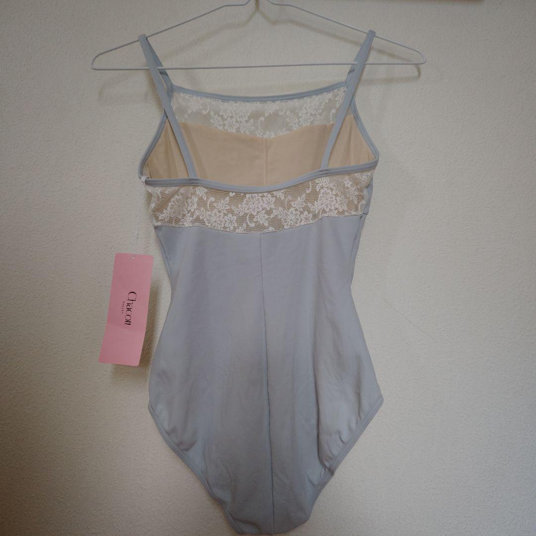新品 チャコット Chacottライトグレー レオタード Mサイズ