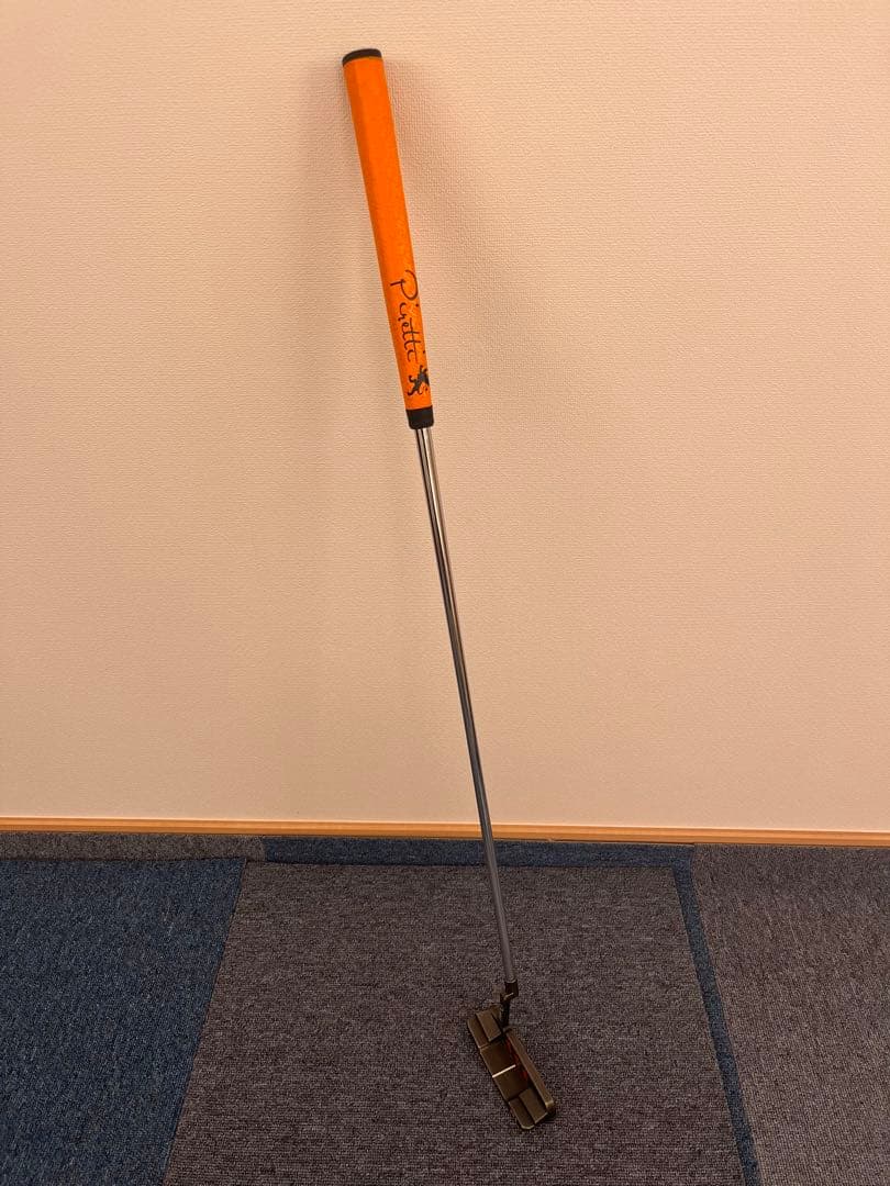 ピレッティ　ピン型パター 375G オレンジグリップ