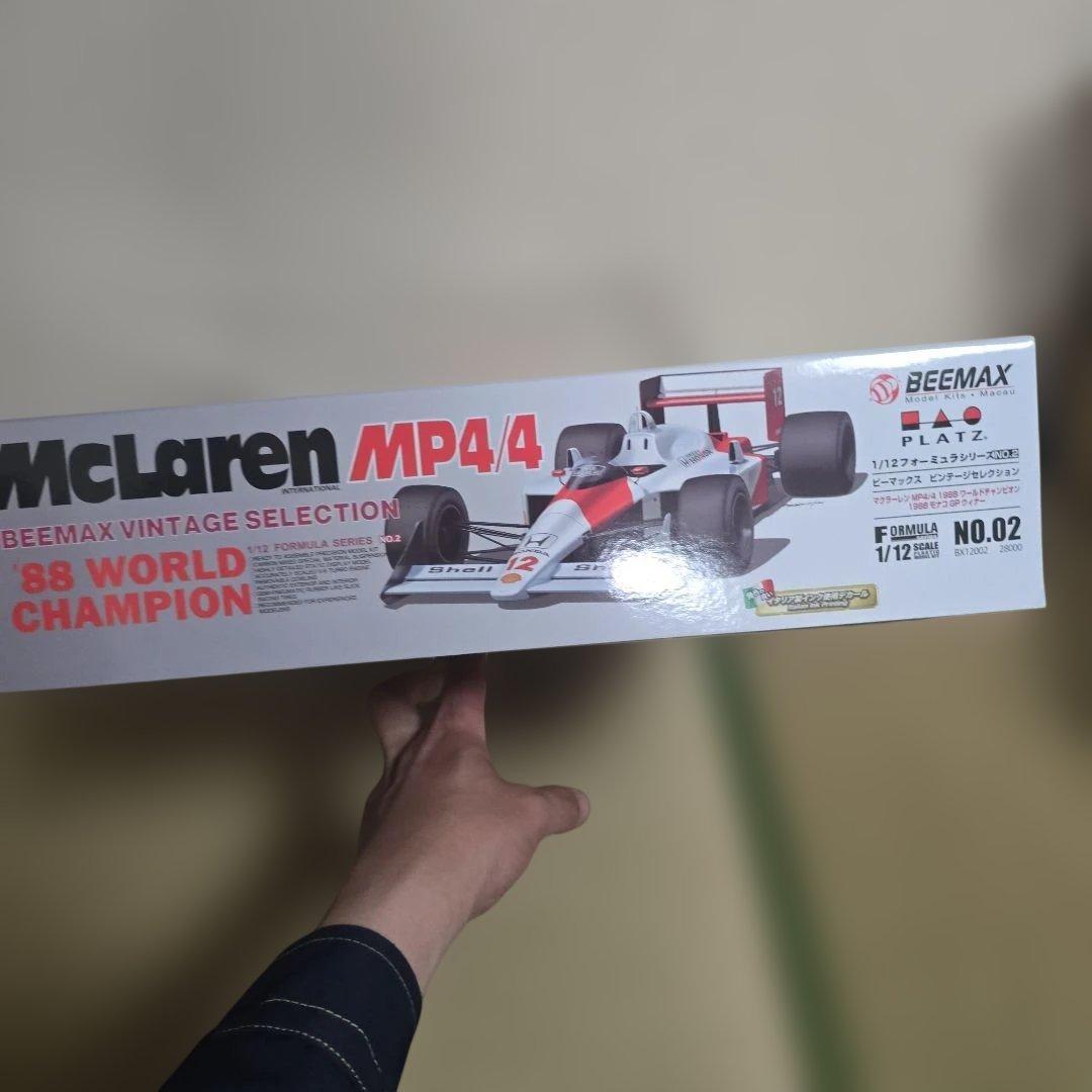 McLaren MP4/4 1/12スケール プラモデル