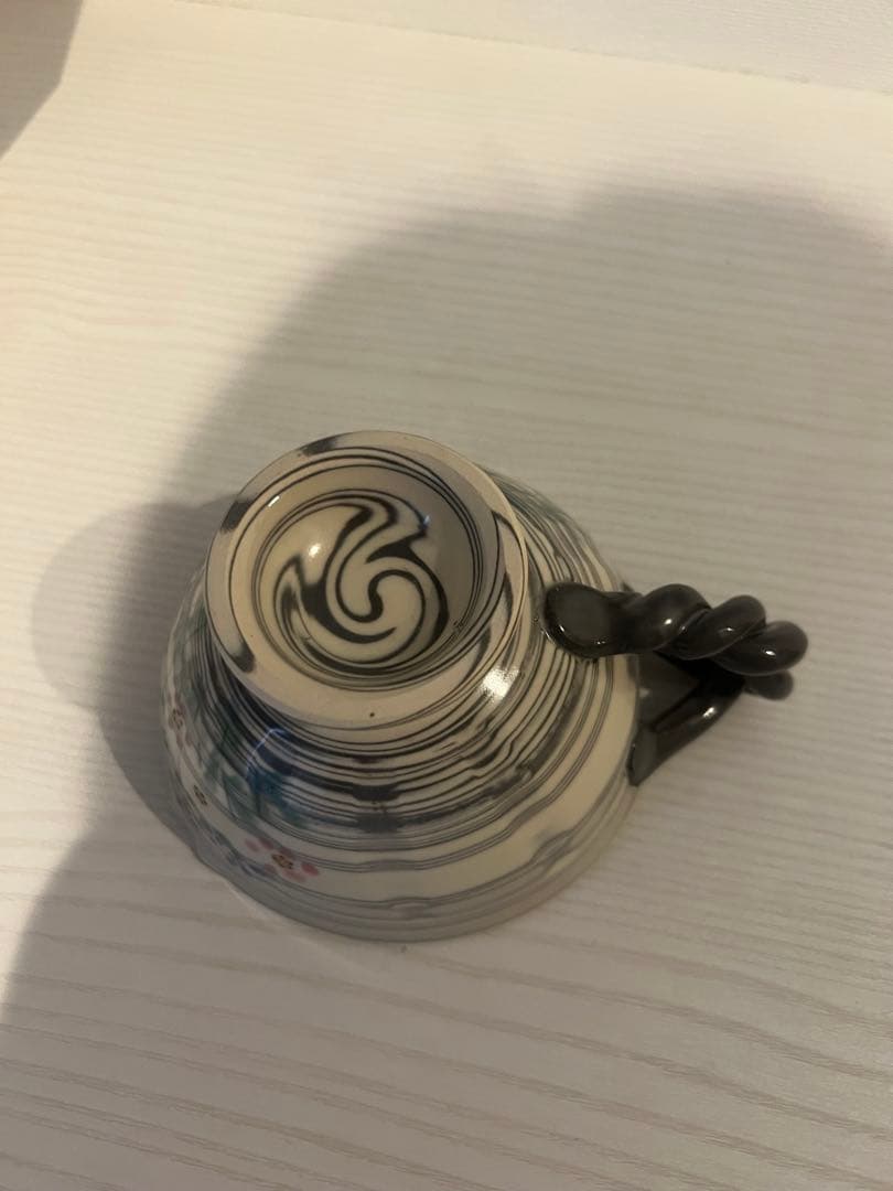 花柄陶器スープカップ ツイストハンドル