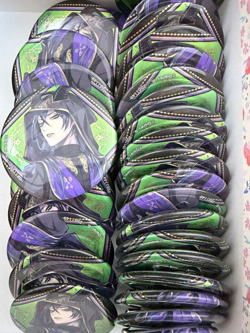 ツイステ　マレウス　缶バッジ 2種類