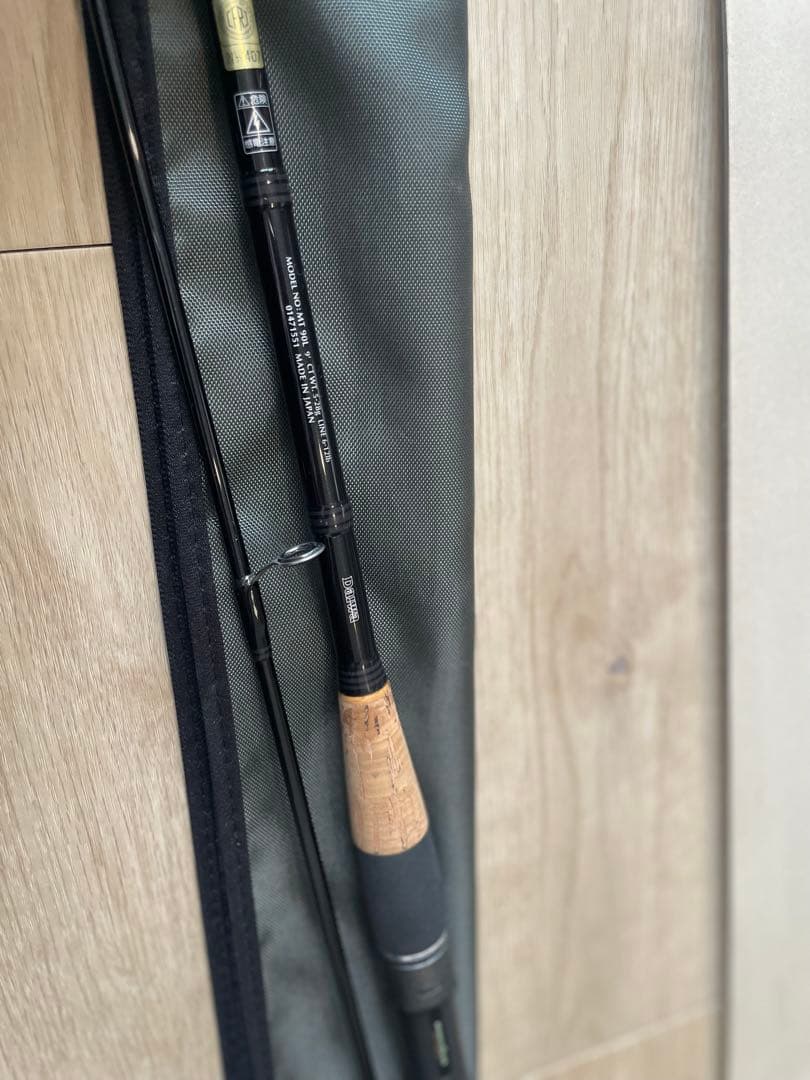美品 ダイワ morethan WADING MASTER 90L モアザン