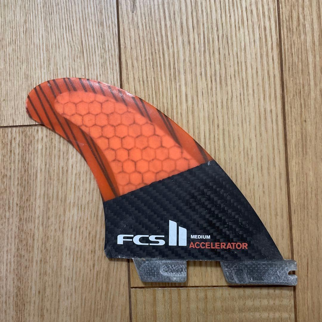 FCS ACCELERATOR MEDIUM サーフボードフィン