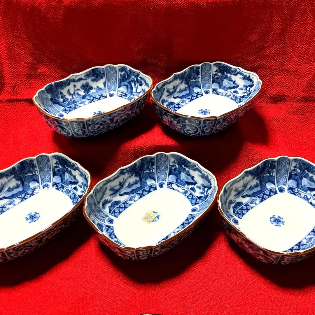 三洋陶器　龍峰窯　染付山水画　角鉢　古伊万里唐草模様　未使用シール付