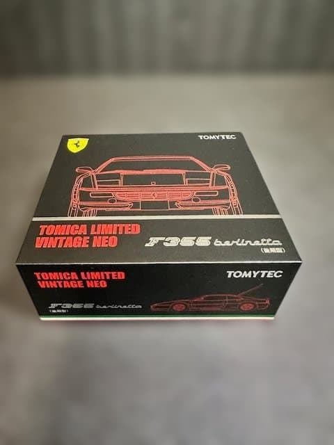 【未使用・TOMYTEC】フェラーリ F355 ベルリネッタ（後期型）（赤）