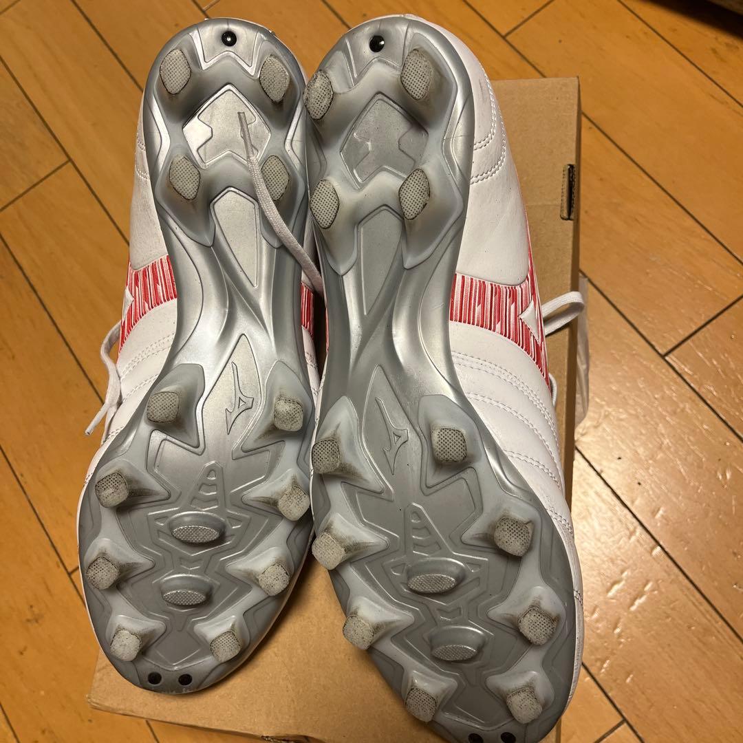 Mizuno Monarcida NEO ホワイト/レッド FG 27.5㎝