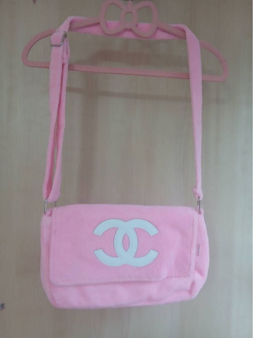 CHANEL ピンクショルダーバッグ