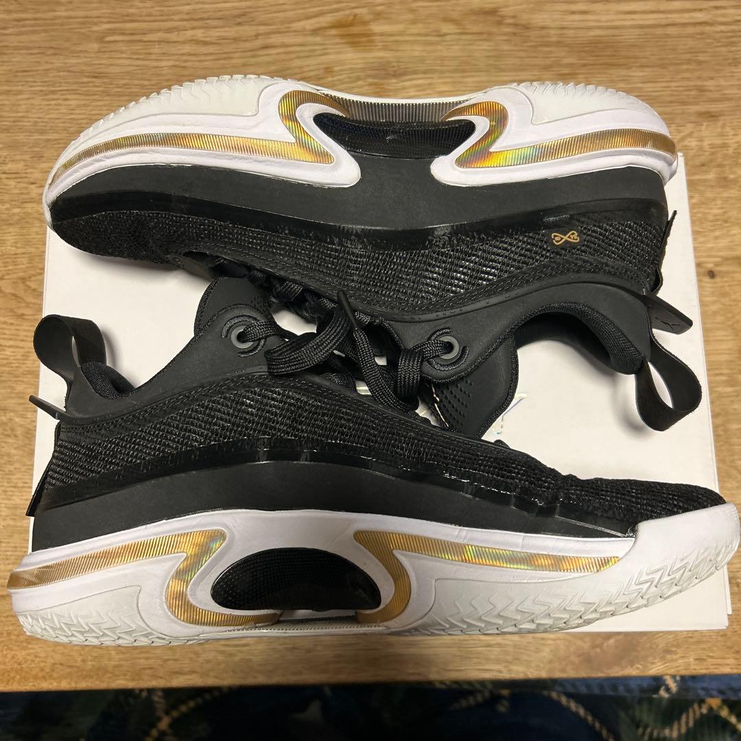 エアジョーダン36 LOW ブラック&ゴールド