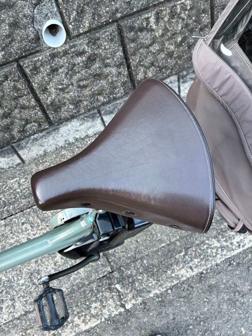 送料込み_ブリヂストンビッケポーラー　チャイルドシート付き電動アシスト自転車