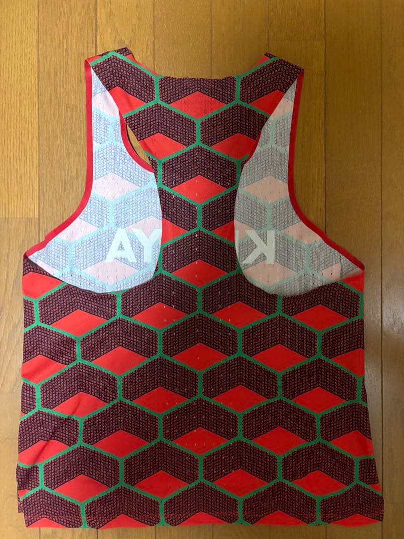 ナイキ　エアロスイフト　ケニア　シングレット　　Mサイズ　美品