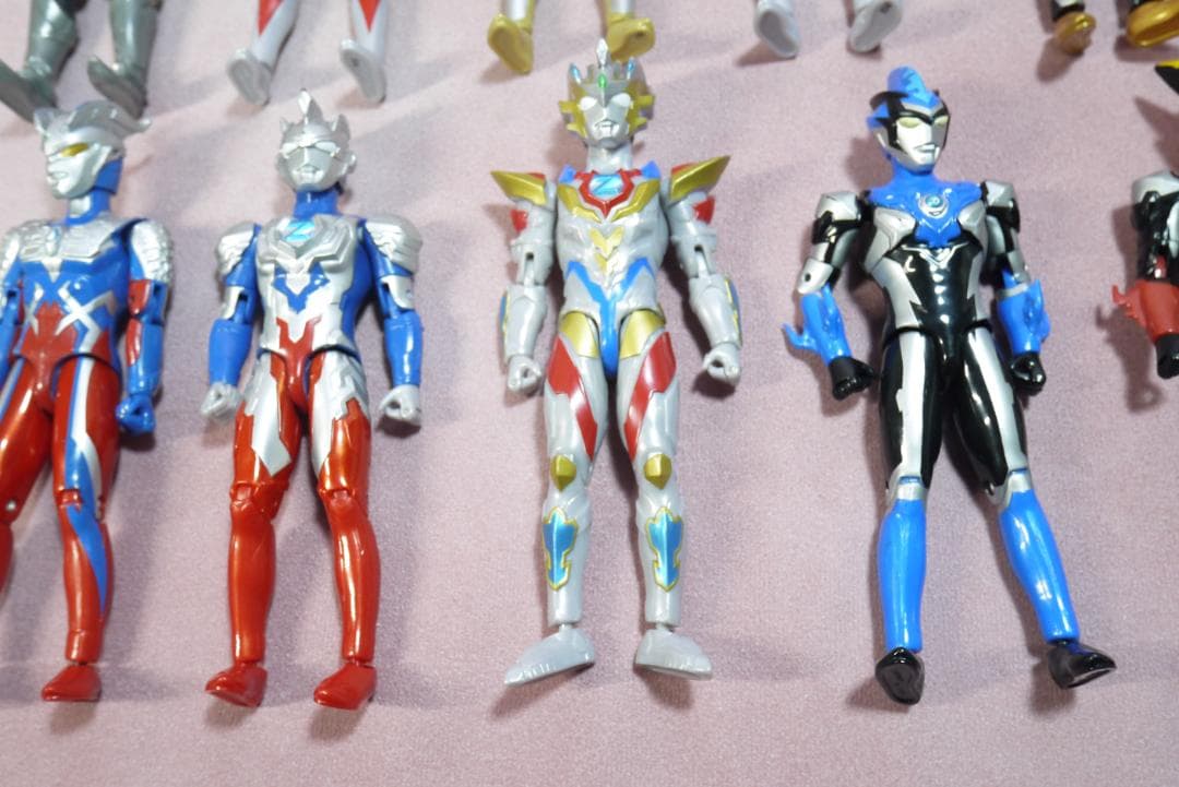 ウルトラアクションフィギュア　トリガー・デッカー・ルティオン　など　25体