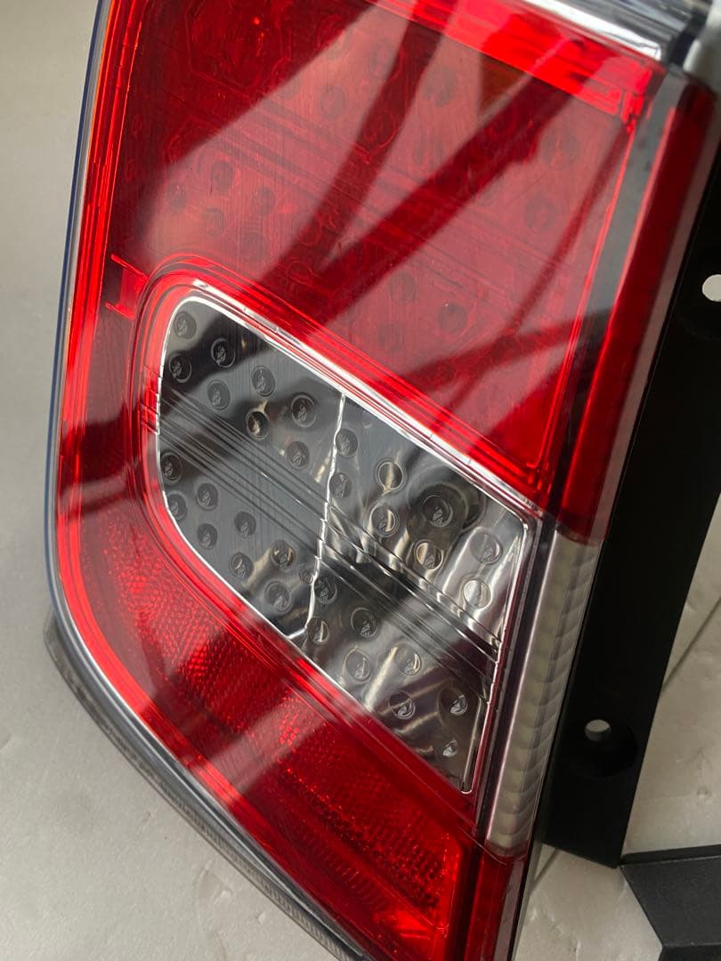 ホンダ フリード GB3 前期 純正テールランプ 左右セット