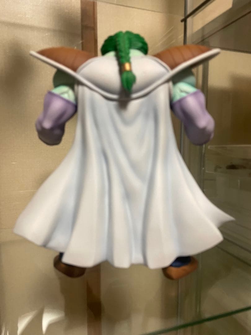 ドラゴンボールアライズザーボン変身ver 特典ベジータは付属しません。