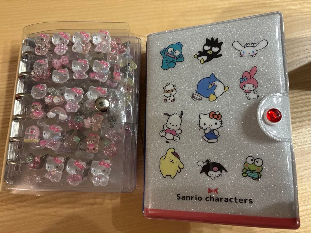 シール帳完成品　キャラクター多数　※サンリオ第一弾ボンボンドロップシールあり