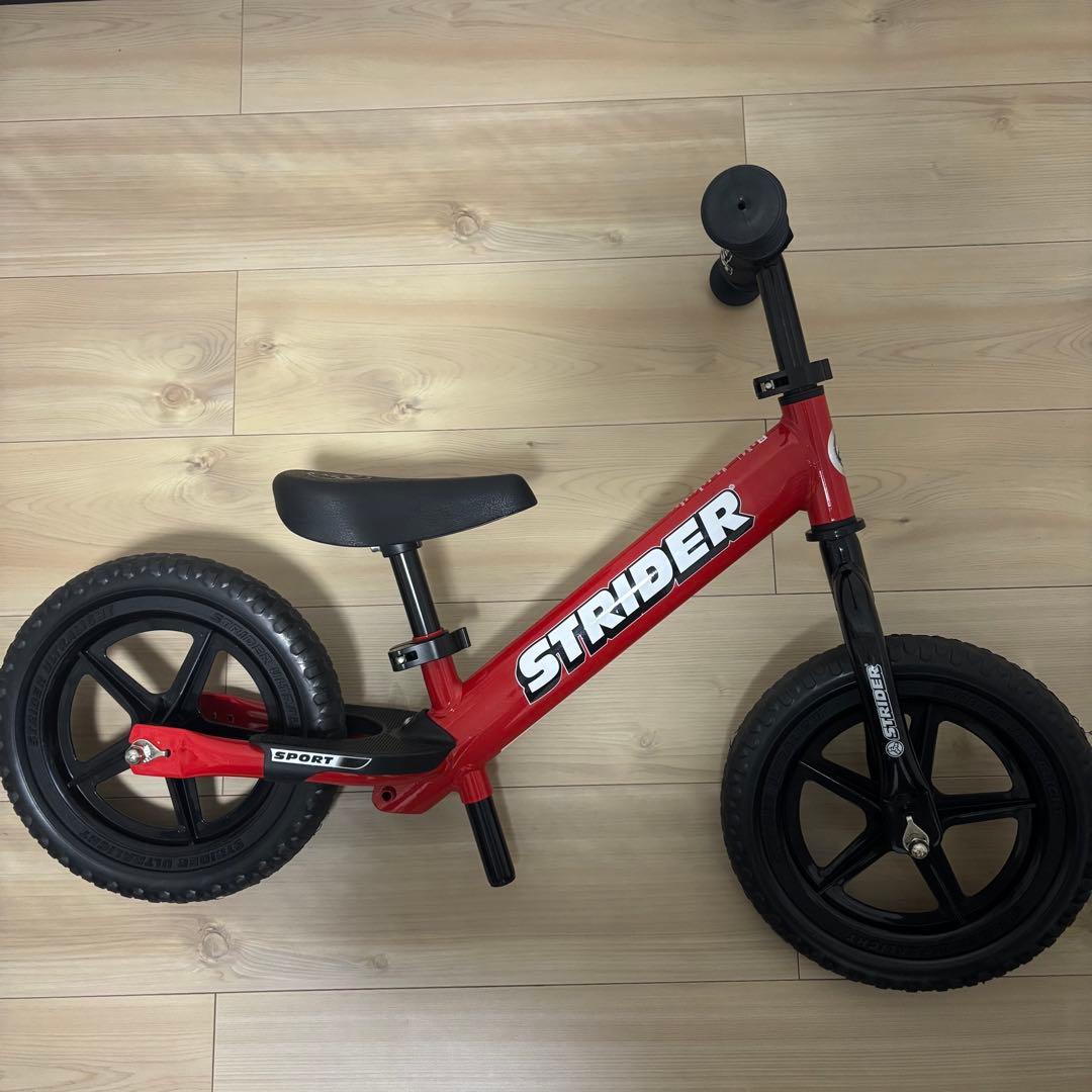 STRIDER バランスバイク 赤 12インチ SPORT
