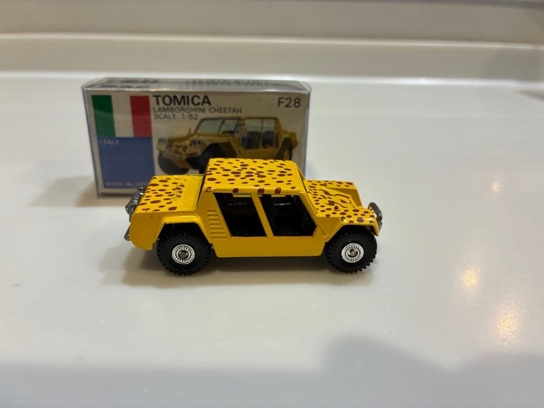 TOMICA ランボルギーニ チータ F28