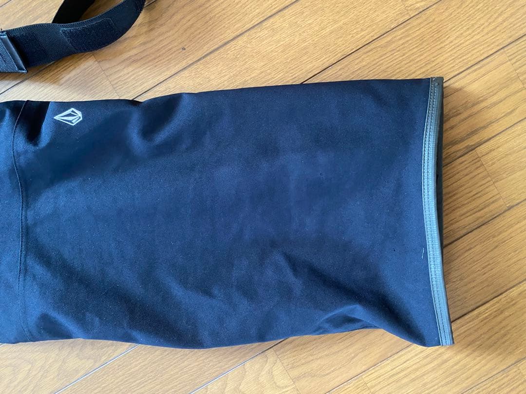 WS さん専用　　　VOLCOM スノーボードウェア ビブパンツ　XLブラック