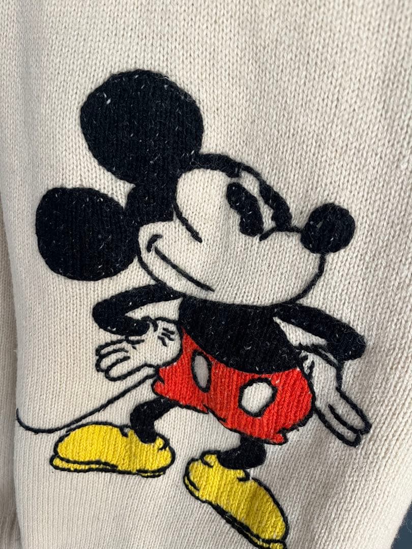 ミッキーマウス刺繍ニットセーター