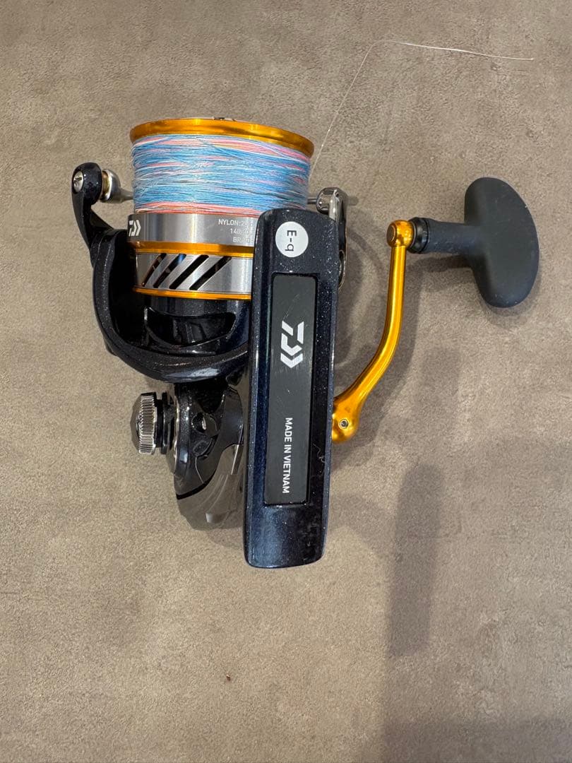 Daiwa REVROS LT5000D-CH 釣り リール ルアー付き
