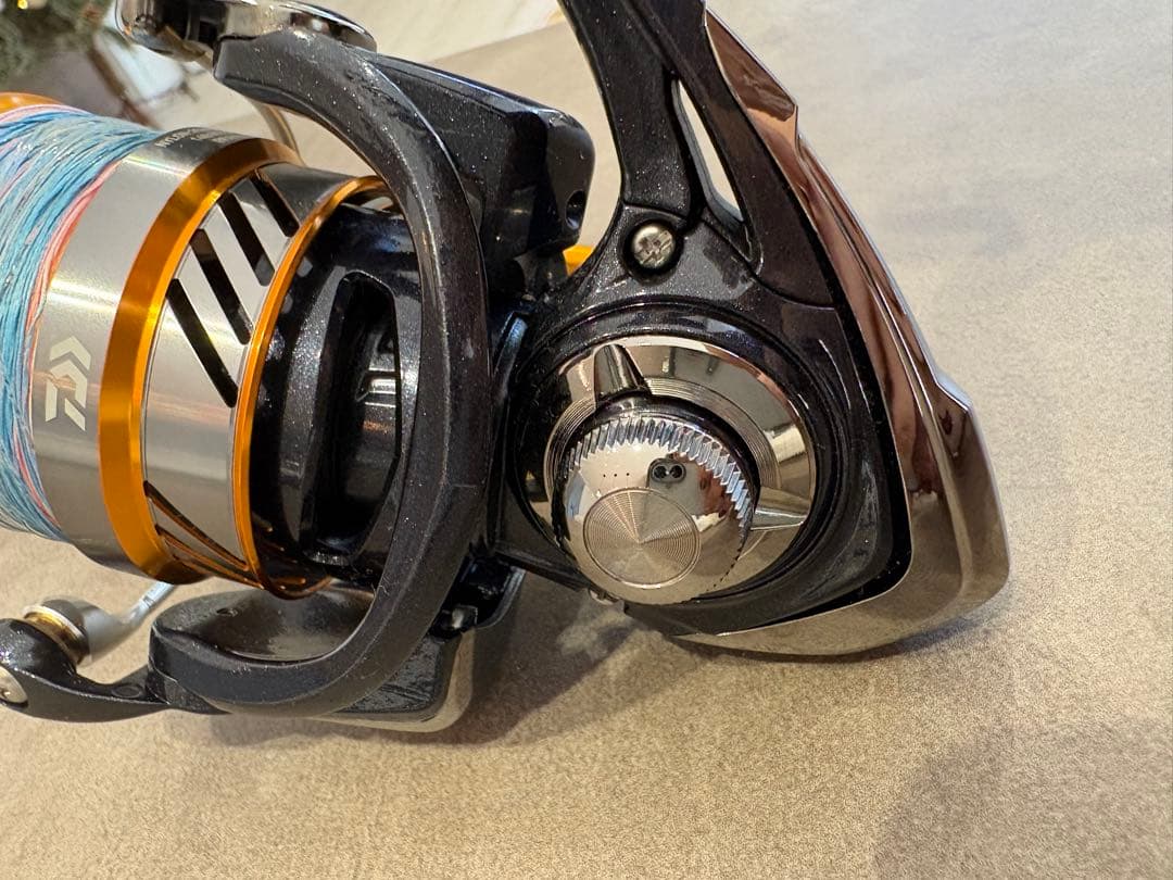 Daiwa REVROS LT5000D-CH 釣り リール ルアー付き