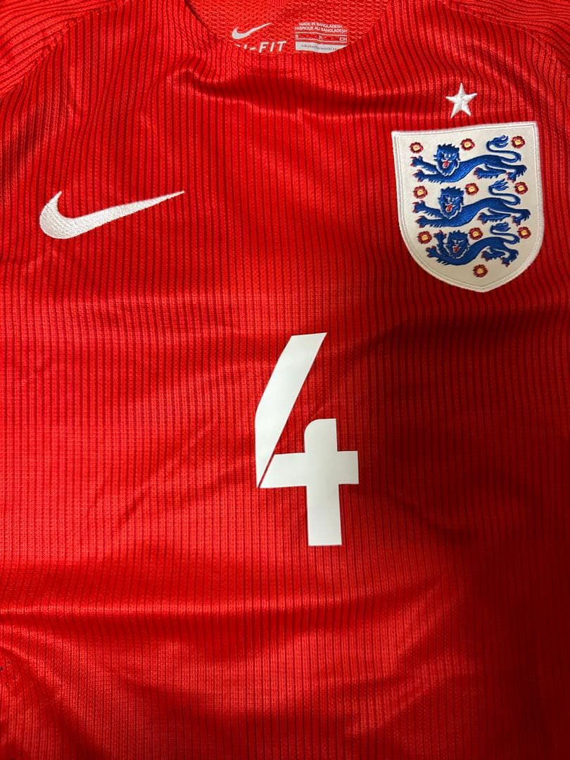 【美品】NIKEイングランド代表ユニフォーム 2014年W杯モデルジェラード4番