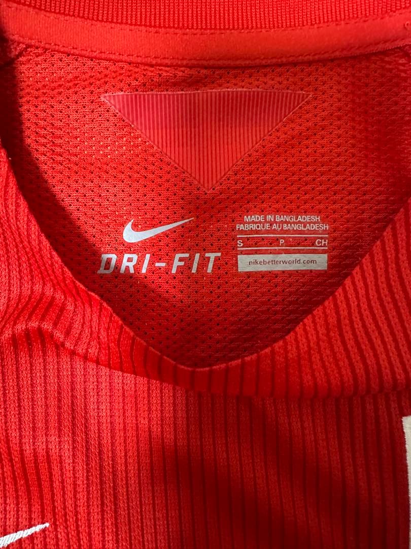 【美品】NIKEイングランド代表ユニフォーム 2014年W杯モデルジェラード4番