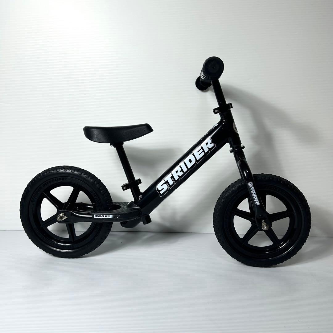美品☆ストライダー スポーツ ブラック 黒 キックバイク 補助なし