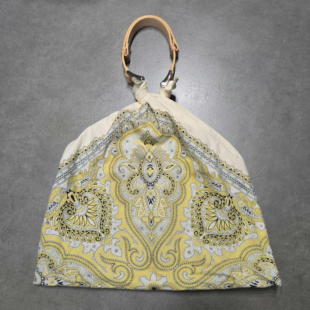 CHANELシャネルビューティーノベルティPCケース パソコンタブレット 箱付き