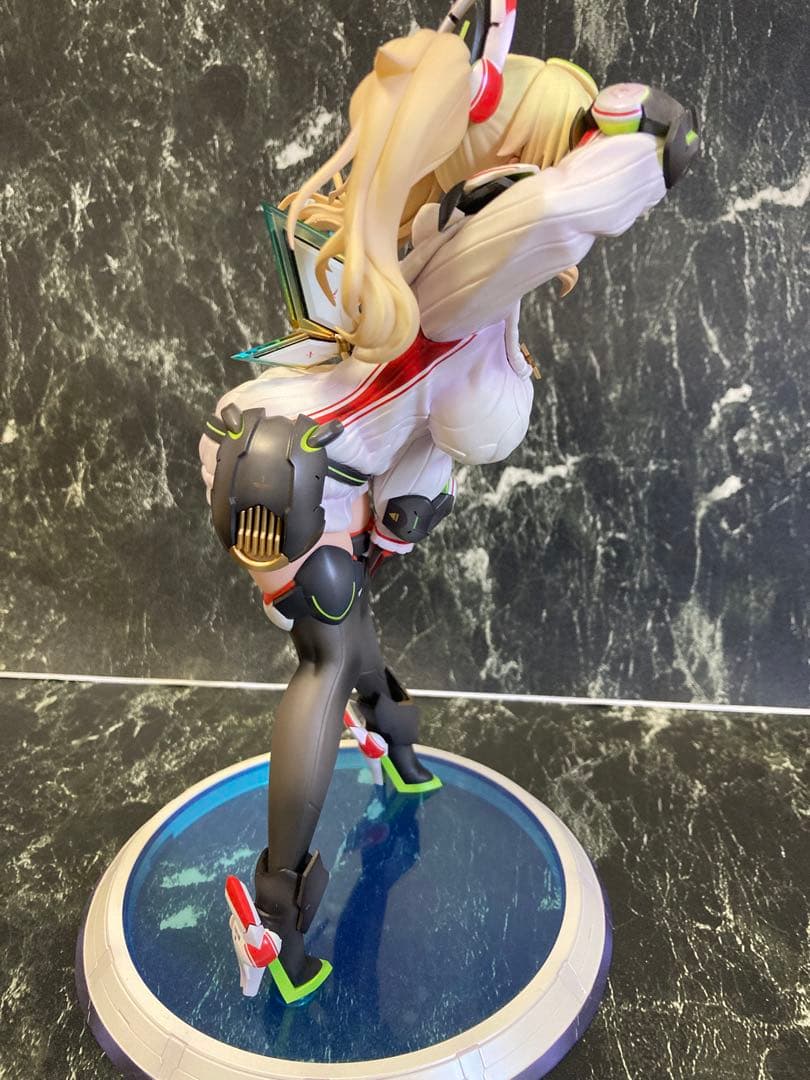 ジェネ フィギュア