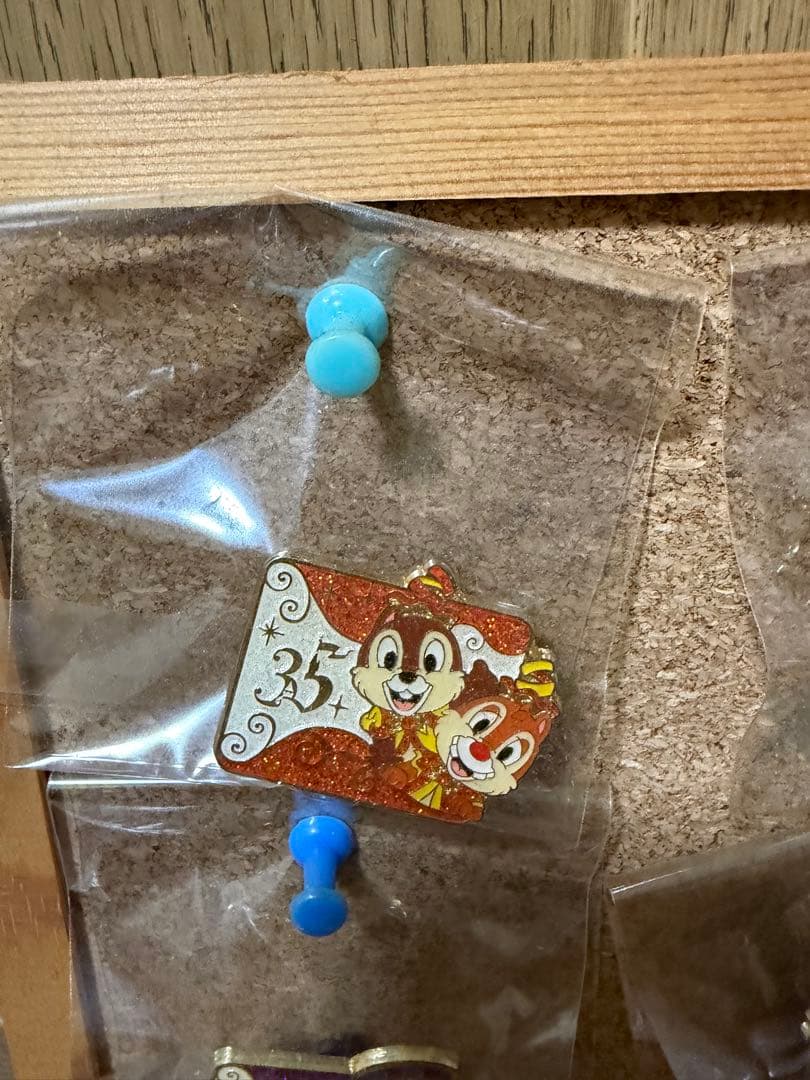 ディズニーピンバッジ16個セット