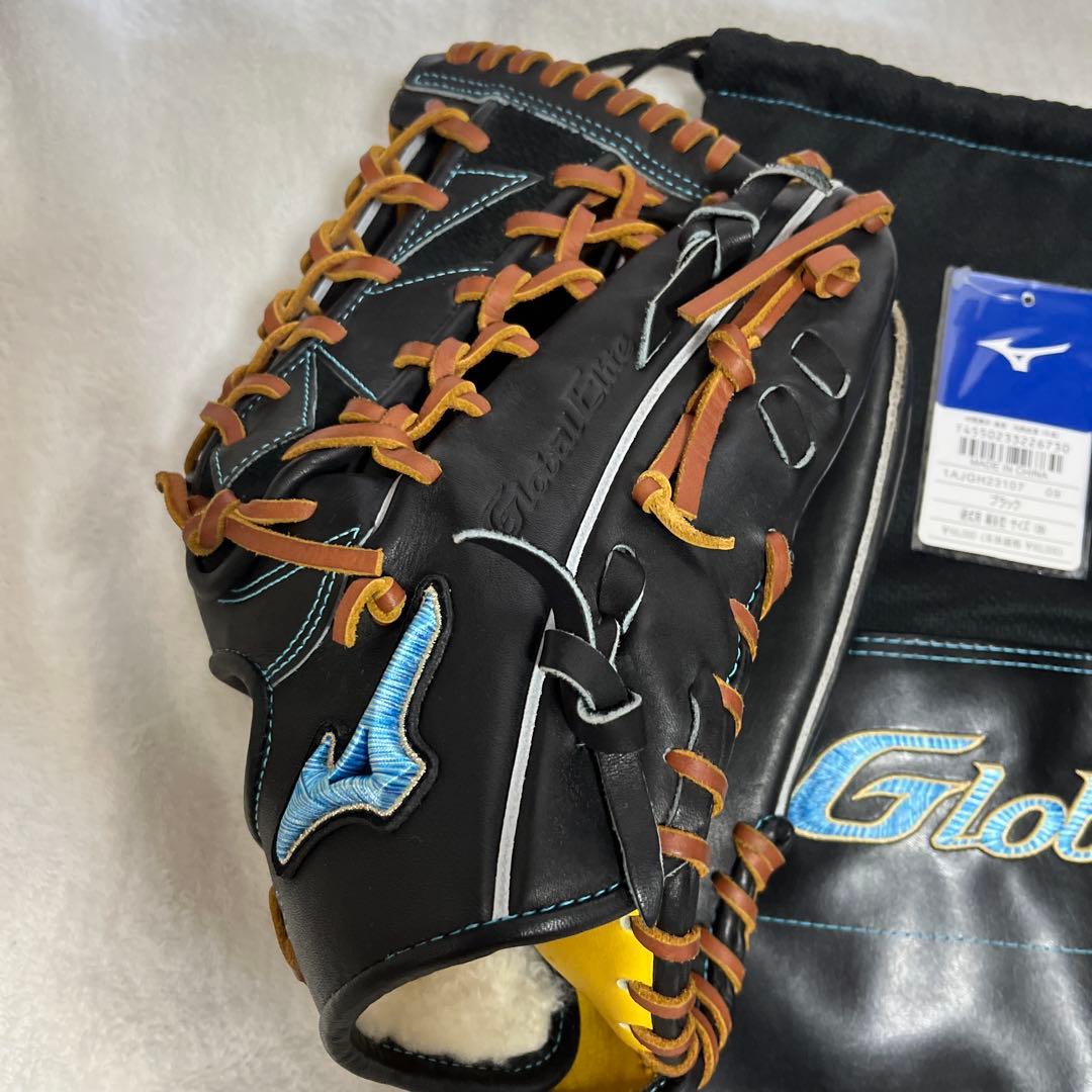 Mizuno Global Elite 梶谷モデル　硬式グローブ 黒　収納袋付き