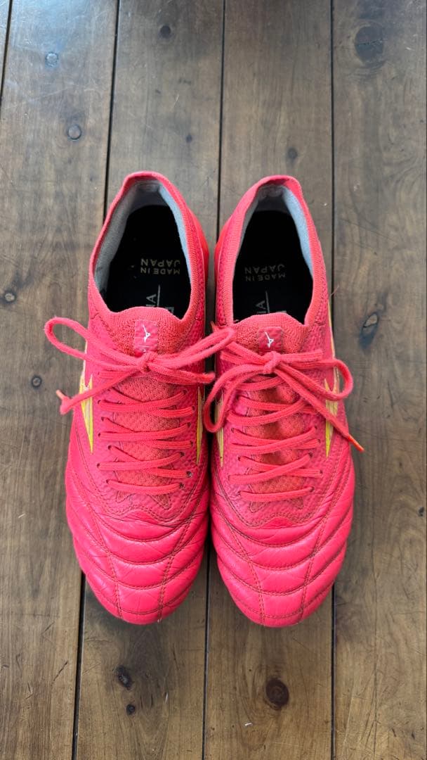 Mizuno Morelia Neo サッカーシューズ レッド