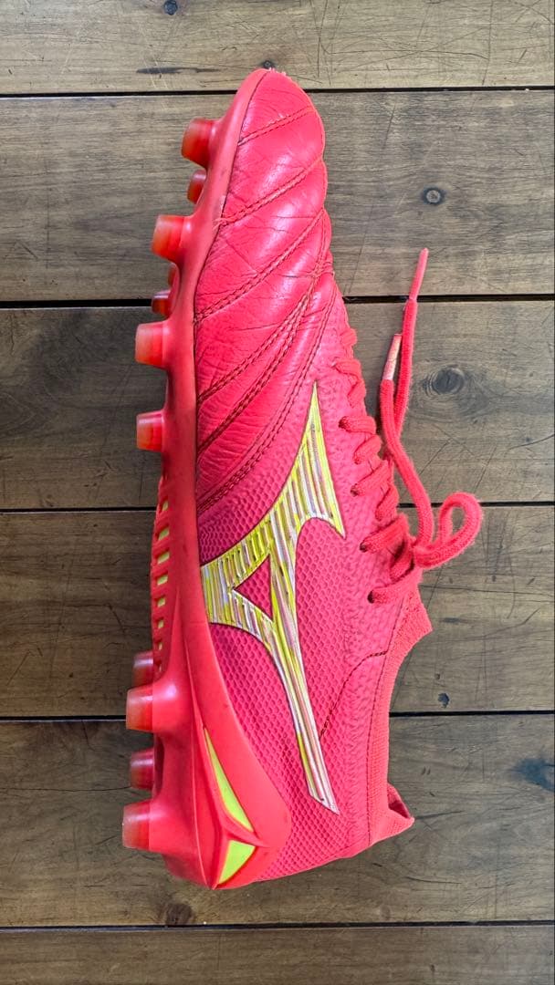 Mizuno Morelia Neo サッカーシューズ レッド