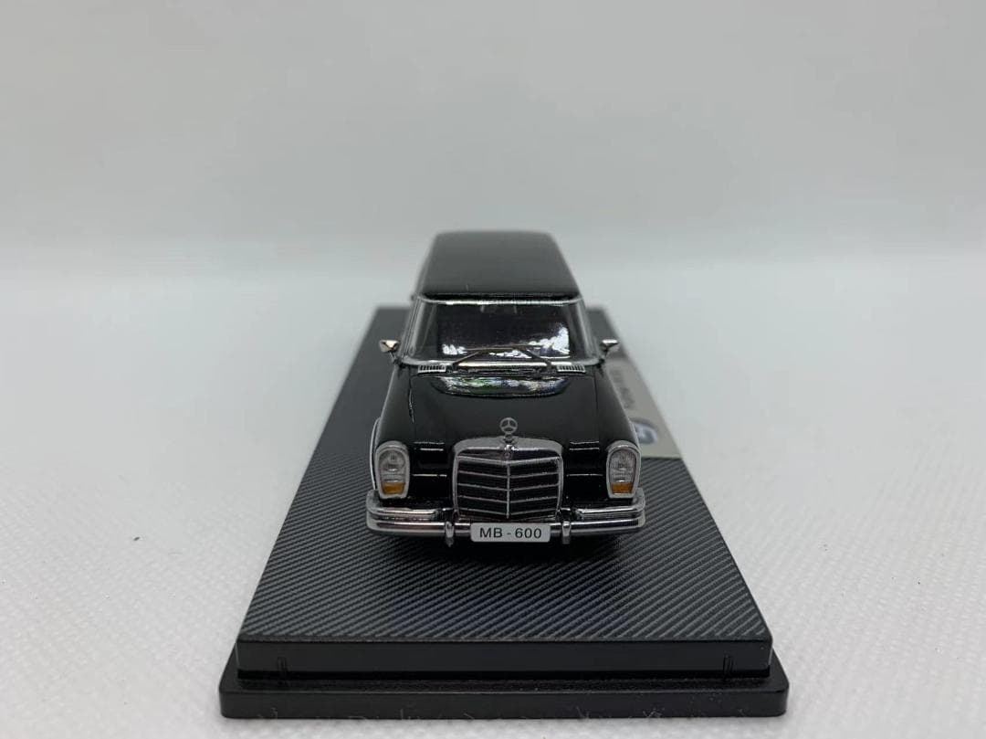4R-004 メルセデスベンツ 1/64 プルマン W100 ブラック