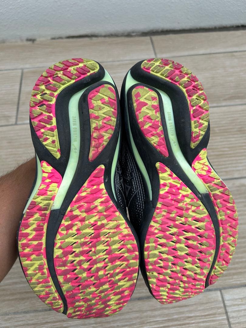 ミズノ　ウェーブライダー28 25cm MIZUNO WAVE RIDER 28