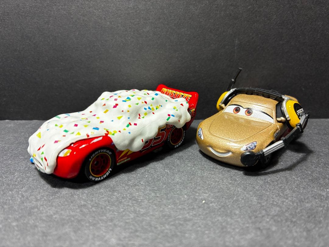 cupcake マックィーン　マックイーン　カップケーキ　カーズ　ミニカー