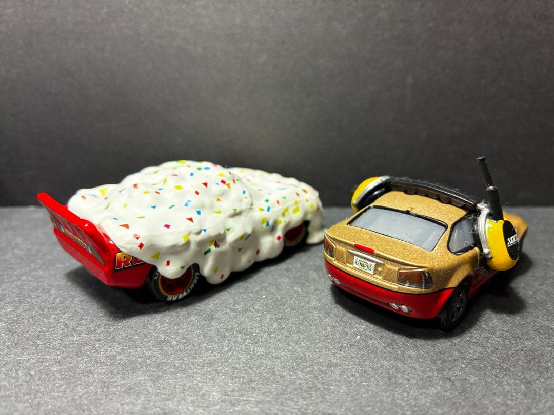 cupcake マックィーン　マックイーン　カップケーキ　カーズ　ミニカー