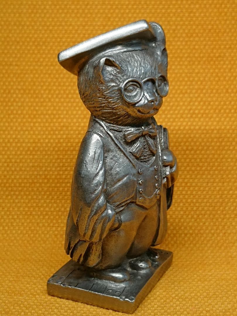 【美品】ねこ　猫　人形　金属　置物　インテリア　工芸品　美術品　A2869