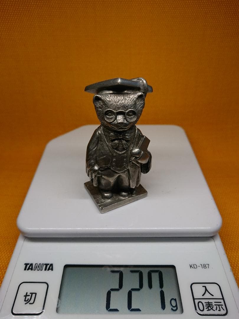 【美品】ねこ　猫　人形　金属　置物　インテリア　工芸品　美術品　A2869