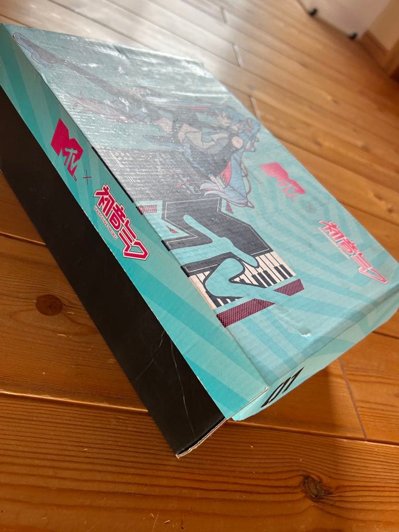 MTV×初音ミクコラボアートスリッポン