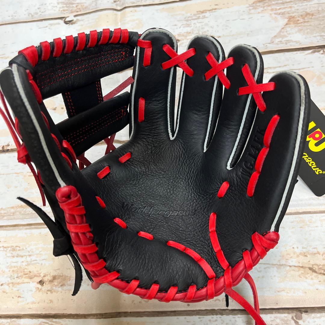 ワールドペガサス　キッズ用　軟式野球用グローブ　黒×赤　右投　新品