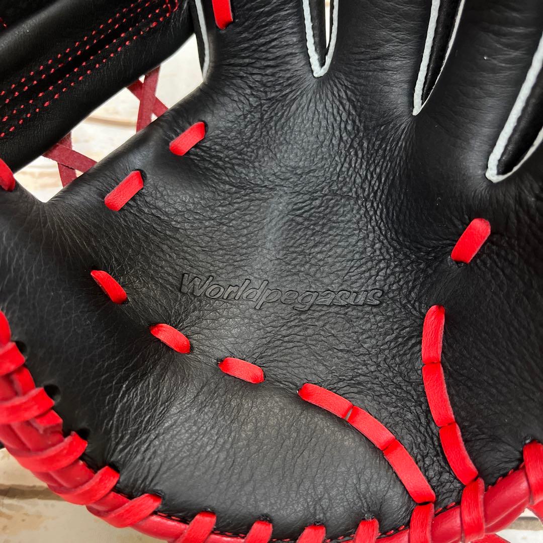 ワールドペガサス　キッズ用　軟式野球用グローブ　黒×赤　右投　新品