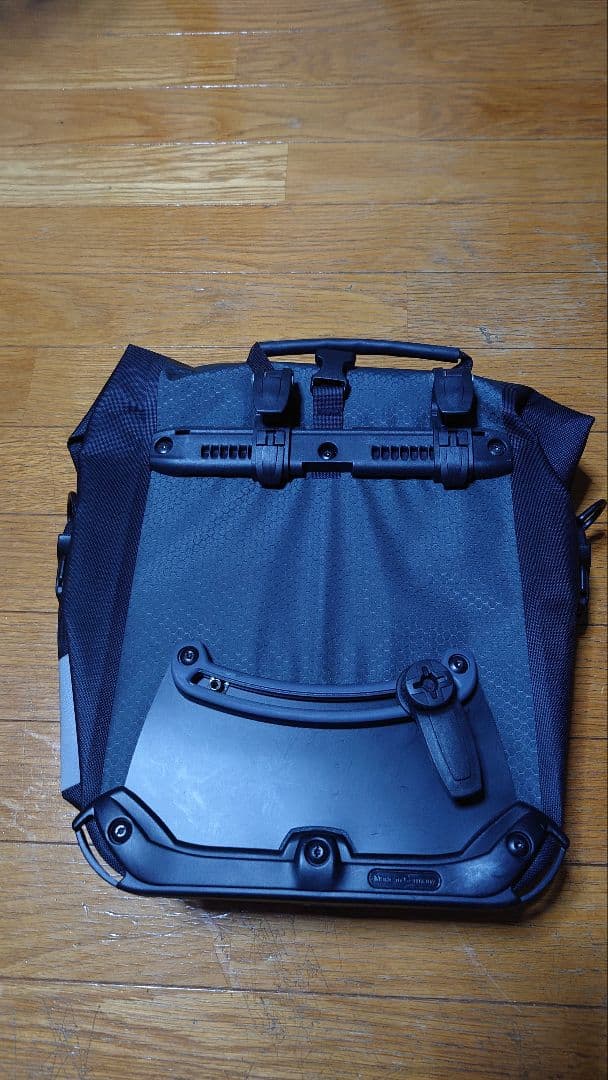 ★ ORTLIEB 防水バッグ 中型 ブラック オルトリーブ　グラベルパック