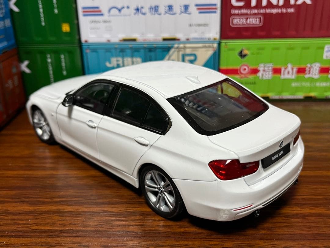 ★WELLY 1/24 ポルシェ 911 1/24  335i