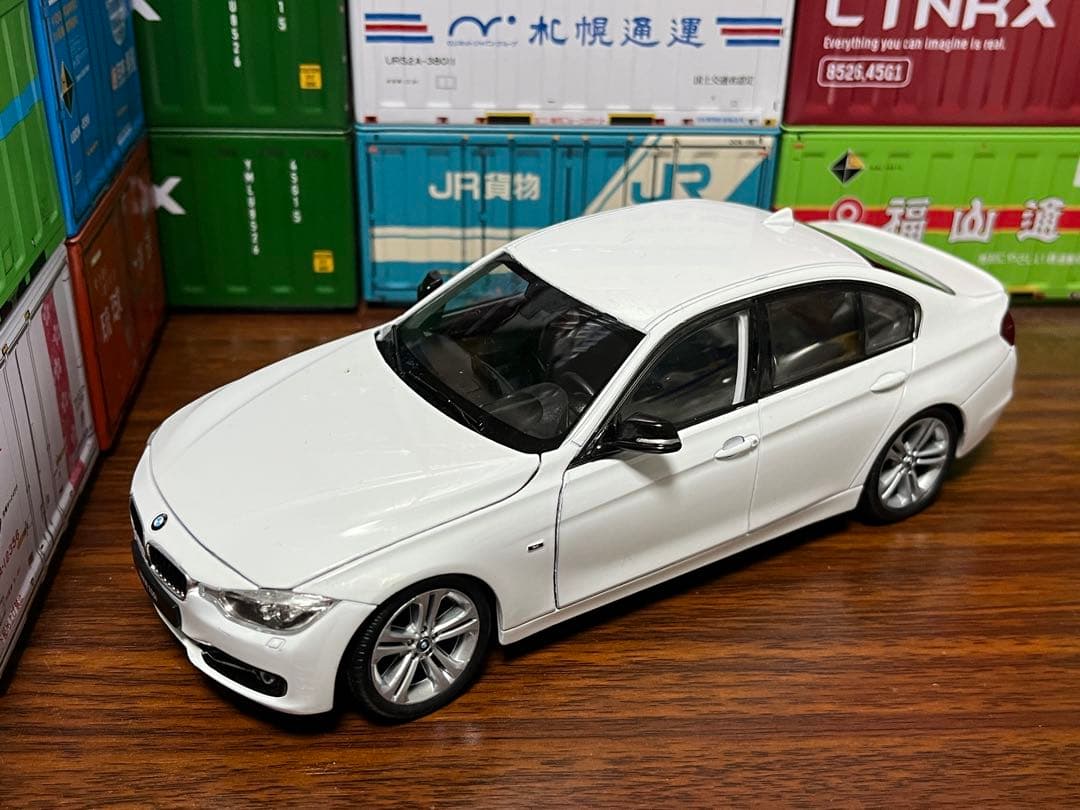 ★WELLY 1/24 ポルシェ 911 1/24  335i