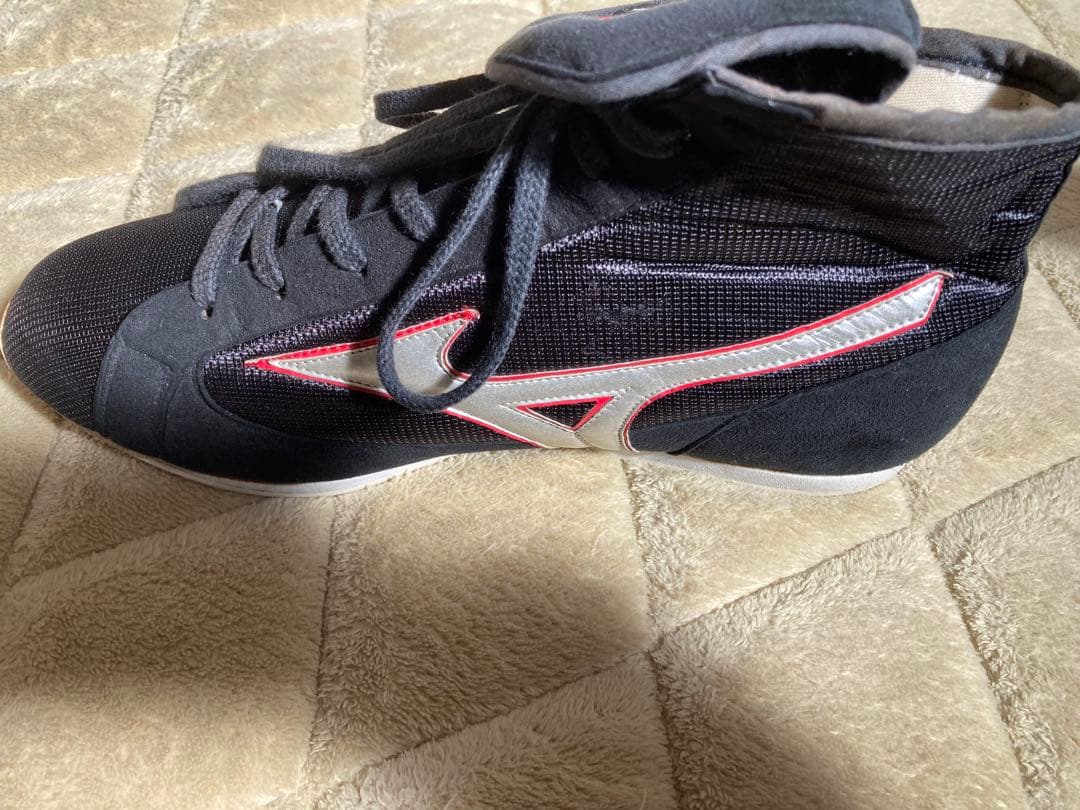 Mizuno ボクシングシューズ ブラック/シルバー　26〜26.5センチ