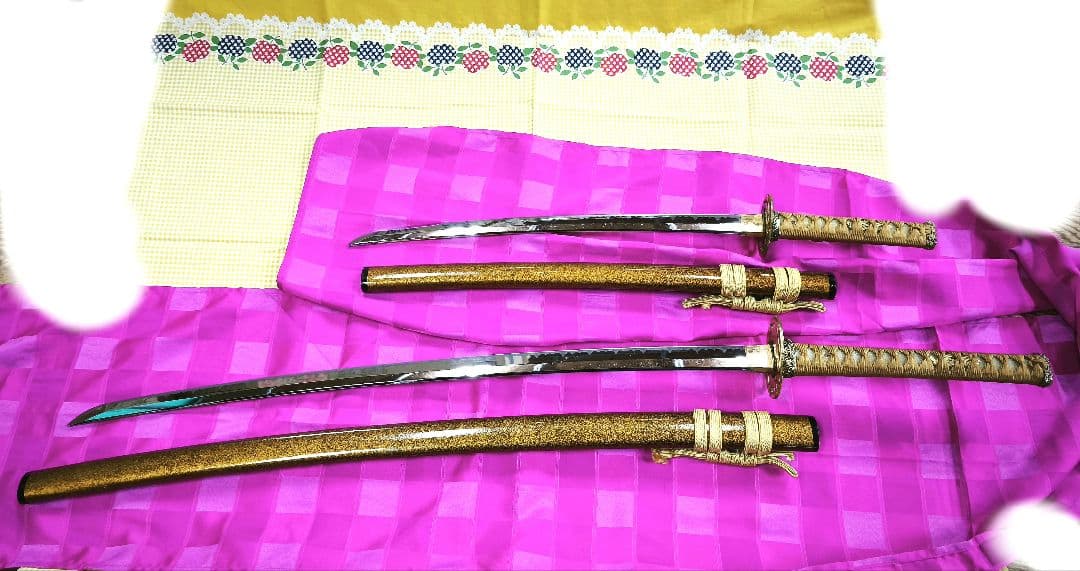 美品 模造刀 太刀 脇差 2本セット 金色装飾