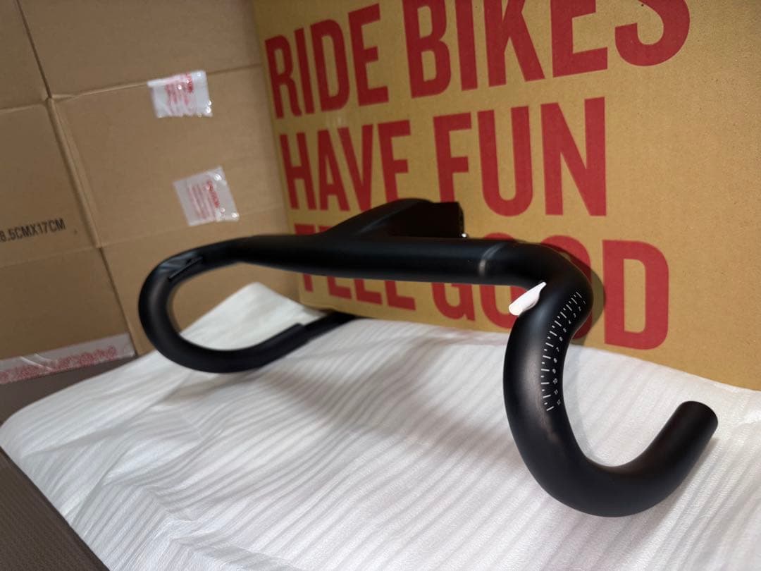新品　TREK Aero RSLロード一体型ハンドルバー　370/400×90