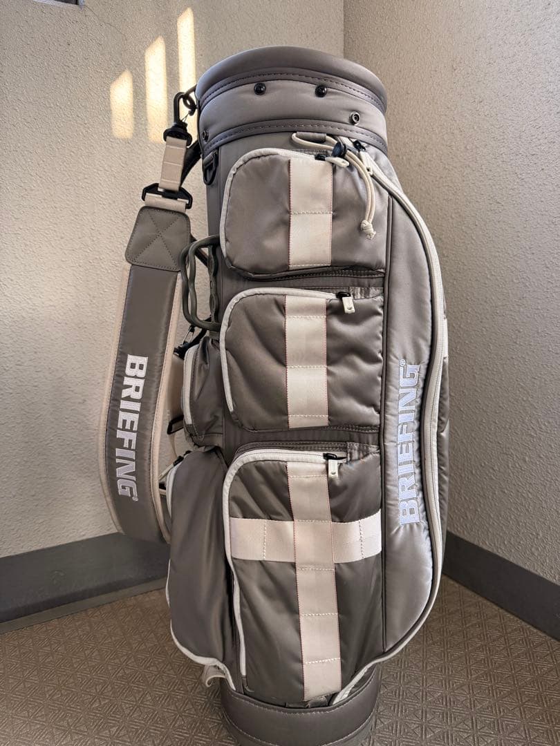 BRIEFING GOLFキャディバッグ「CR-6」アイアンカバー付き